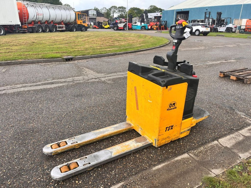 Diversen OM TSX20 - Niederhubwagen: das Bild 3 Diversen OM TSX20 - Niederhubwagen: das Bild 3