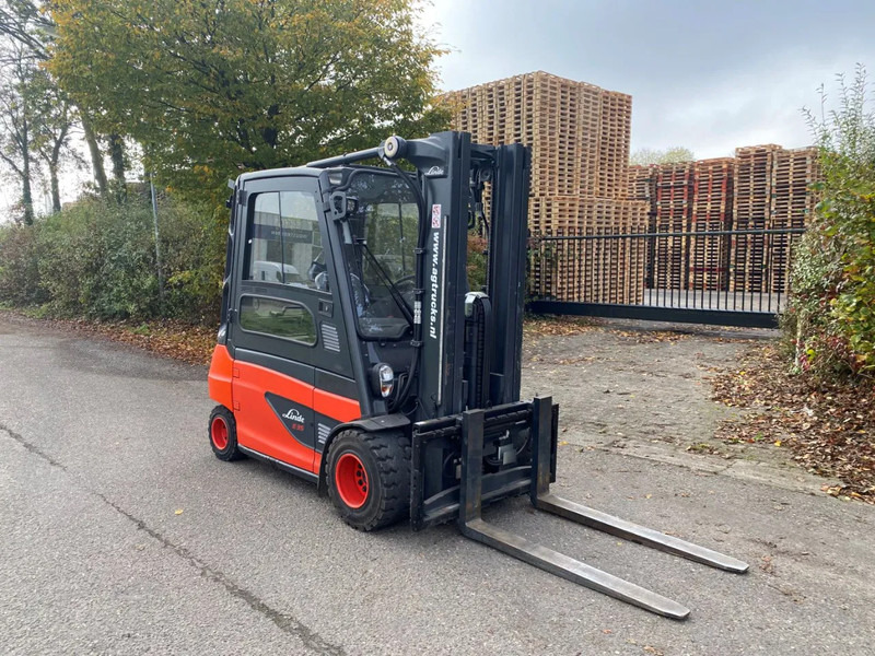 Linde E35L-01 - Elektrostapler: das Bild 3 Linde E35L-01 - Elektrostapler: das Bild 3