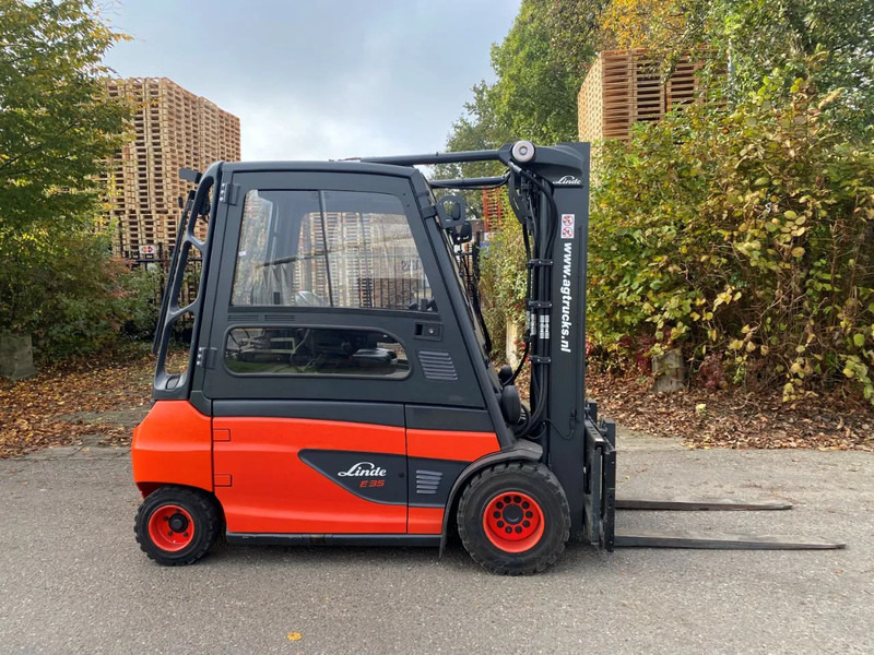 Linde E35L-01 - Elektrostapler: das Bild 1 Linde E35L-01 - Elektrostapler: das Bild 1