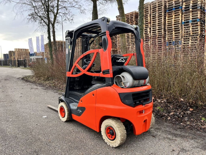 Linde H18T-01 - Treibgasstapler: das Bild 5 Linde H18T-01 - Treibgasstapler: das Bild 5