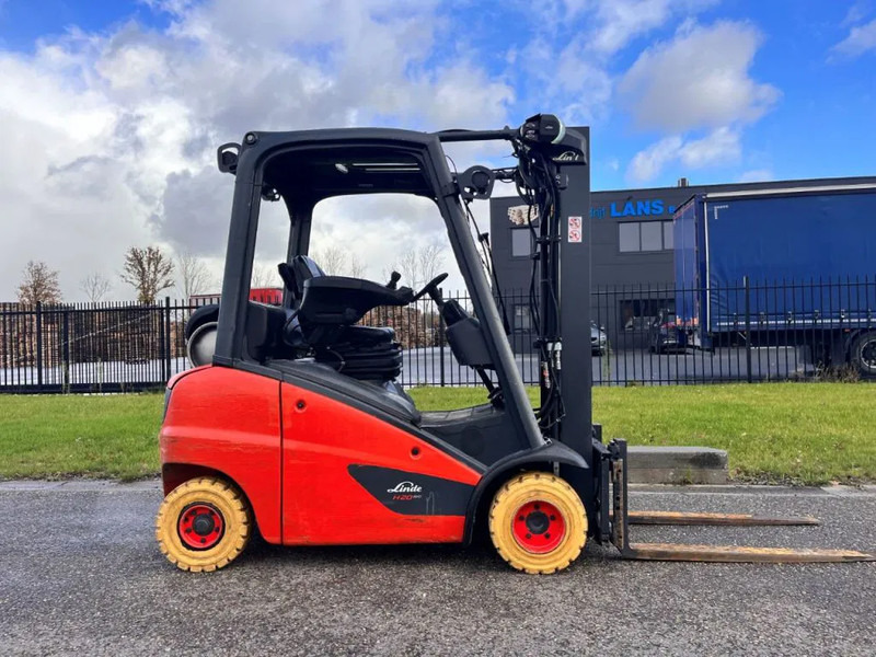 Linde H20T-01 - Treibgasstapler: das Bild 1 Linde H20T-01 - Treibgasstapler: das Bild 1