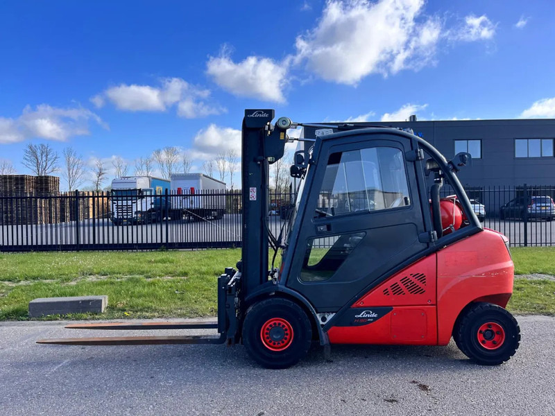 Linde H30T-02 - Treibgasstapler: das Bild 2 Linde H30T-02 - Treibgasstapler: das Bild 2