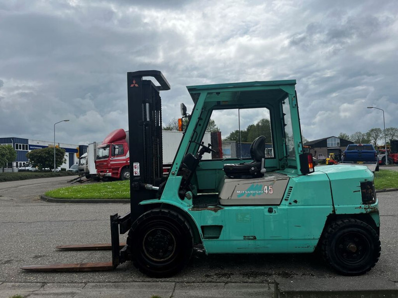 Mitsubishi FD45 - Dieselstapler: das Bild 3 Mitsubishi FD45 - Dieselstapler: das Bild 3