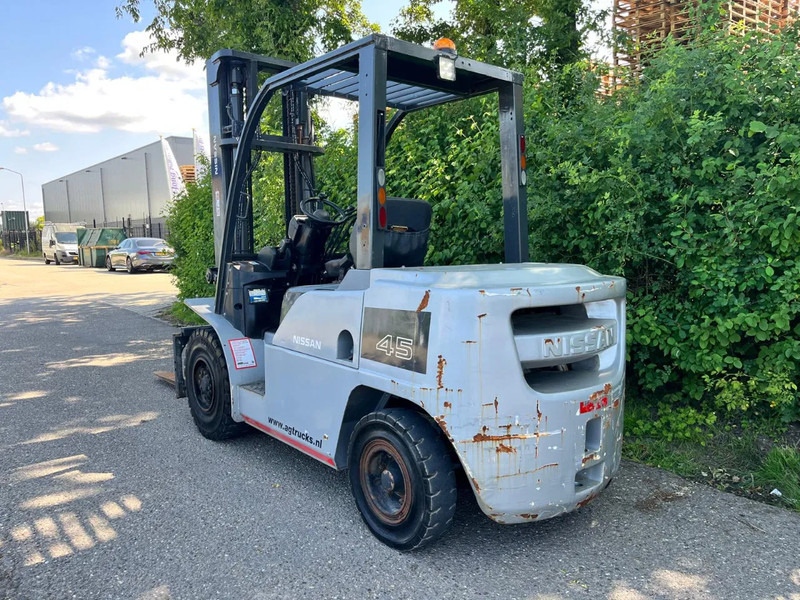 Nissan FD45 W1F4A45Y FD45 W1F4A45Y - Dieselstapler: das Bild 5 Nissan FD45 W1F4A45Y FD45 W1F4A45Y - Dieselstapler: das Bild 5
