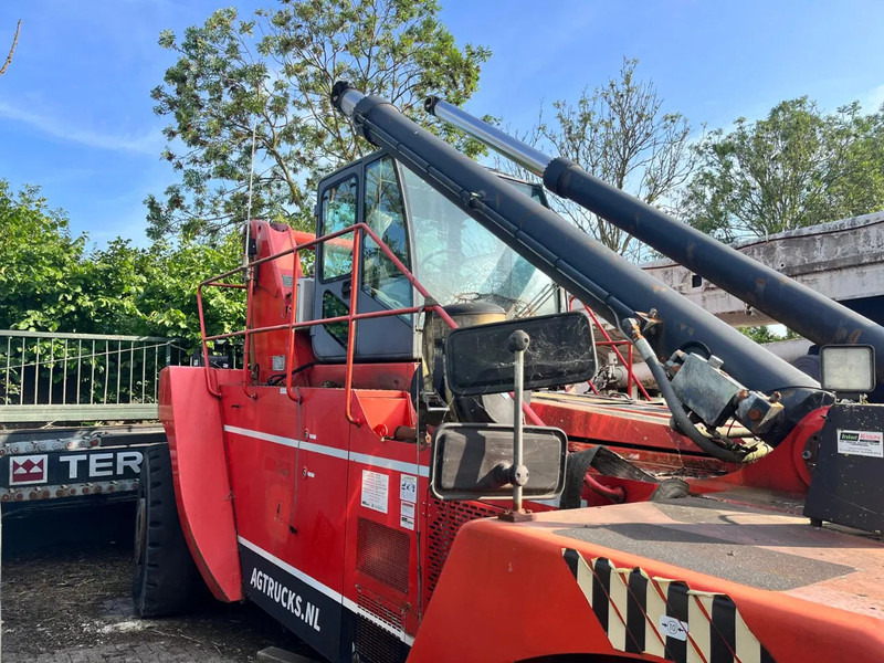 Terex Fantuzzi CS45KM FOR PARTS - Reach stacker: das Bild 4 Terex Fantuzzi CS45KM FOR PARTS - Reach stacker: das Bild 4