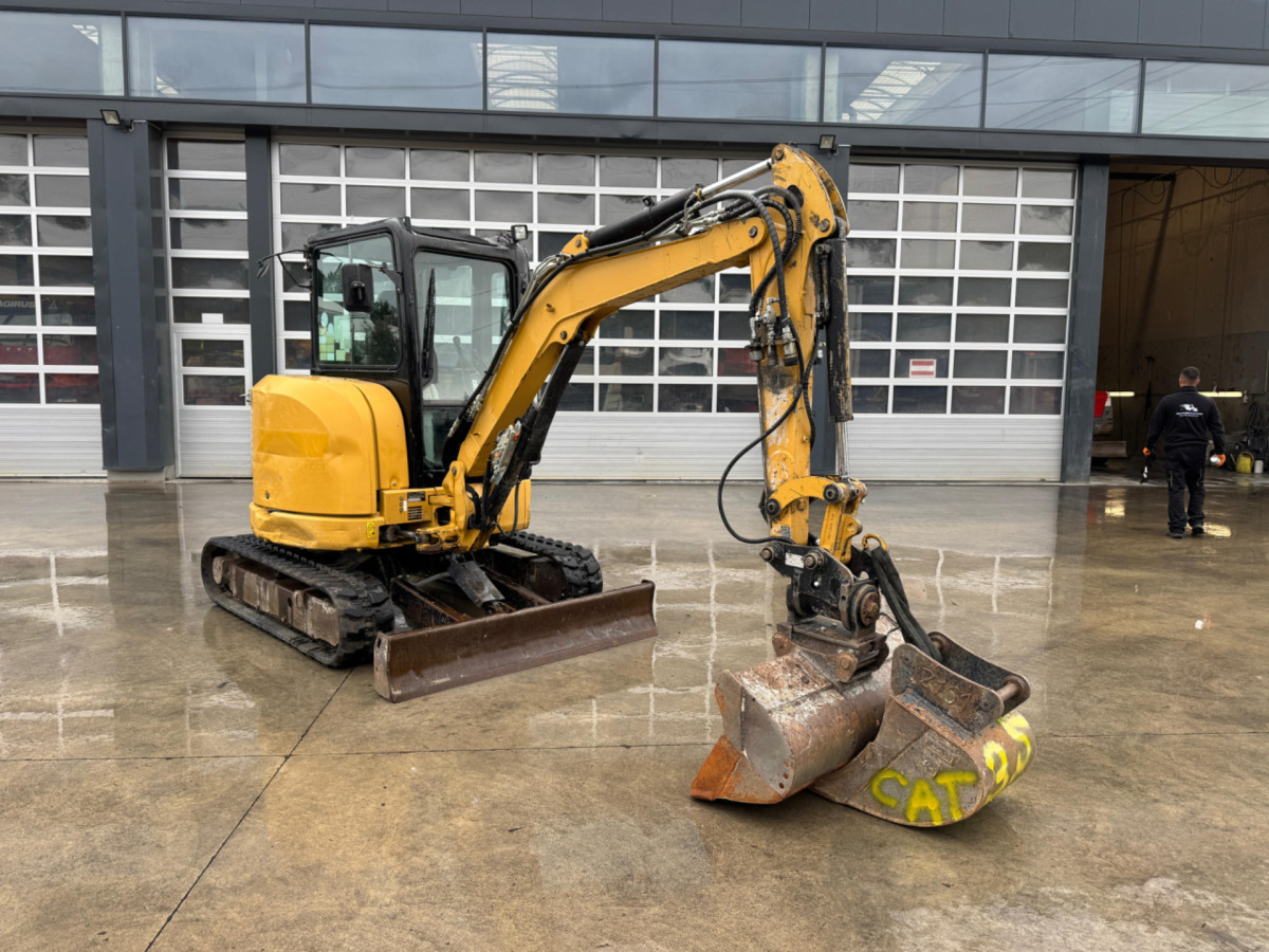 CATERPILLAR 303.5 E Powertilt - Kettenbagger: das Bild 2 CATERPILLAR 303.5 E Powertilt - Kettenbagger: das Bild 2