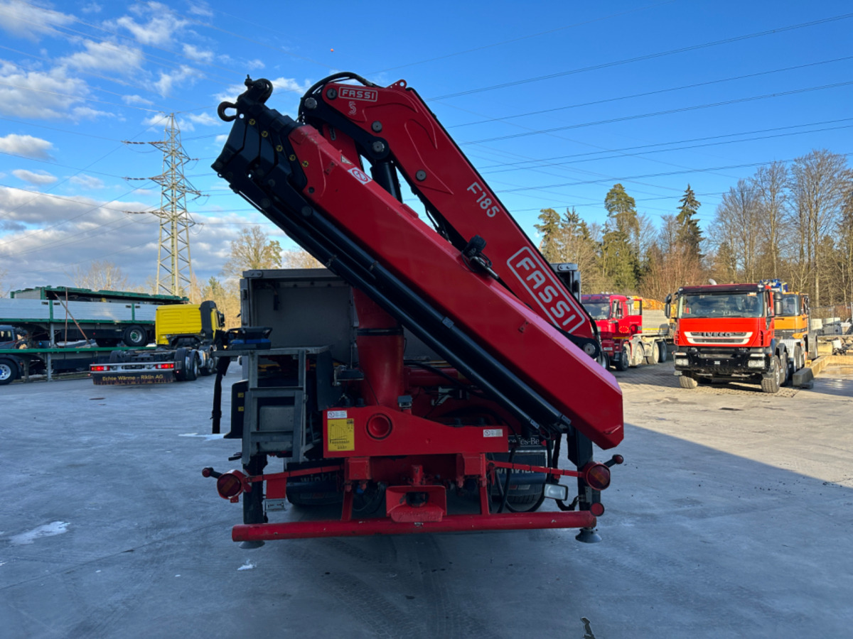 FASSI 185-5 mit Heckkonsole - Ladekran: das Bild 2 FASSI 185-5 mit Heckkonsole - Ladekran: das Bild 2