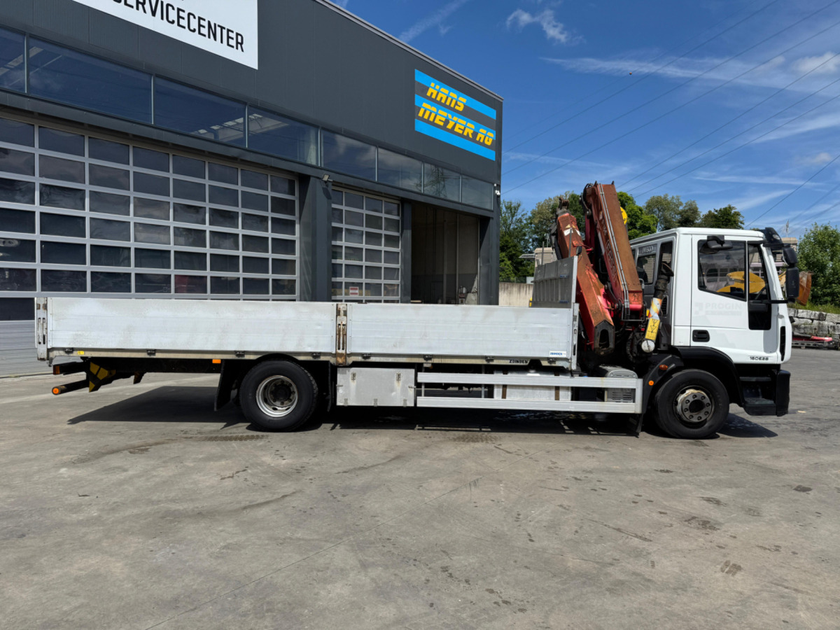 IVECO Eurocargo 160E28 Fassi 135-4 - Autokran: das Bild 4 IVECO Eurocargo 160E28 Fassi 135-4 - Autokran: das Bild 4