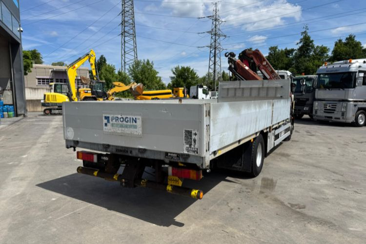 Iveco Eurocargo 160E28 Fassi 135-4 - Autokran: das Bild 5 Iveco Eurocargo 160E28 Fassi 135-4 - Autokran: das Bild 5