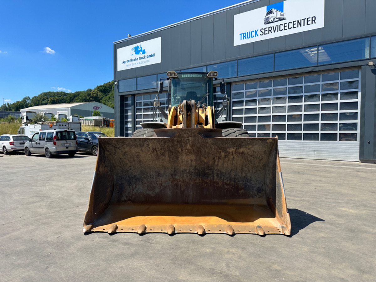 LIEBHERR 586 2plus2 - Radlader: das Bild 2 LIEBHERR 586 2plus2 - Radlader: das Bild 2