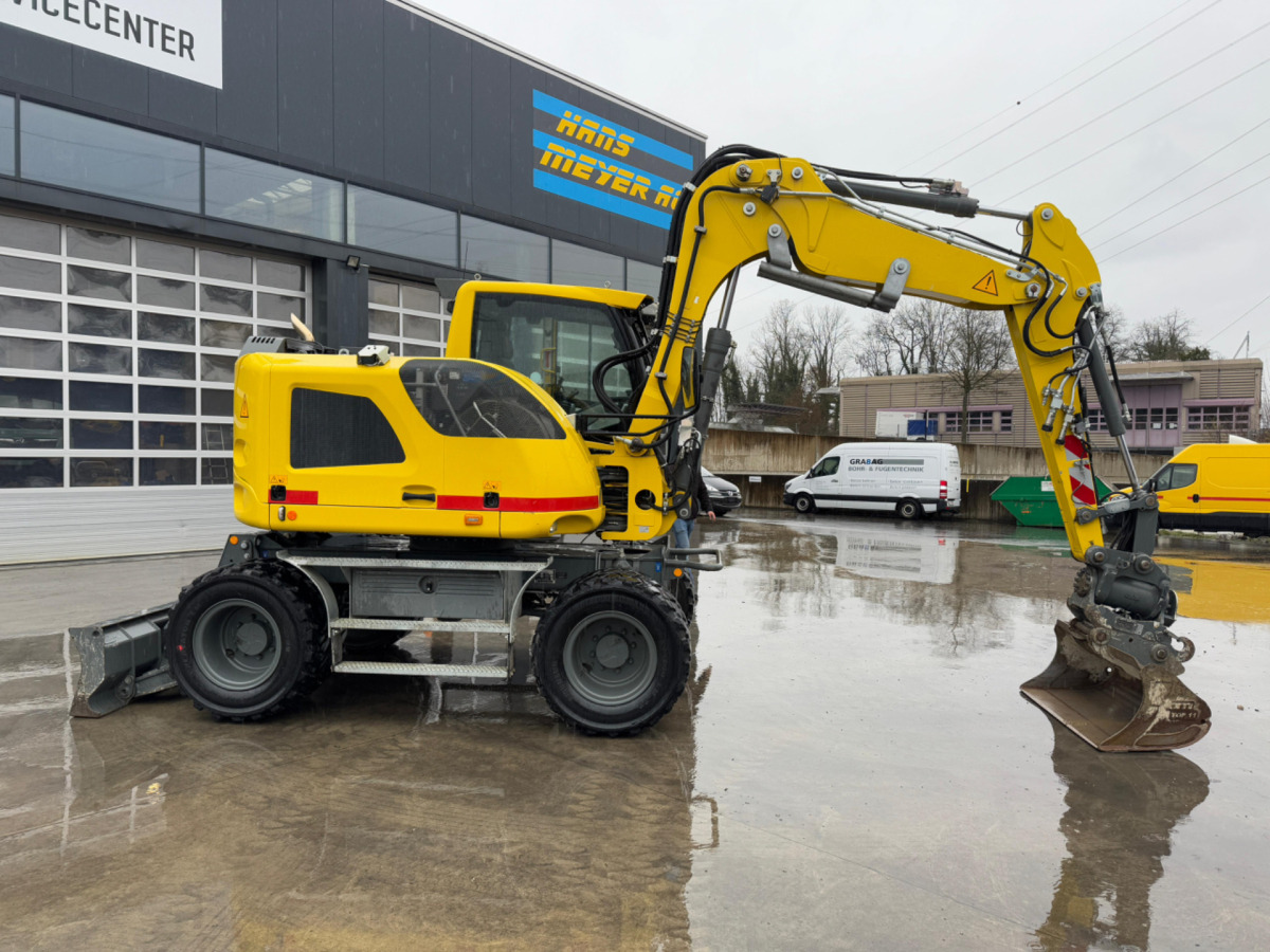 LIEBHERR 910 Compact Litronic Powertilt - Mobilbagger: das Bild 3 LIEBHERR 910 Compact Litronic Powertilt - Mobilbagger: das Bild 3