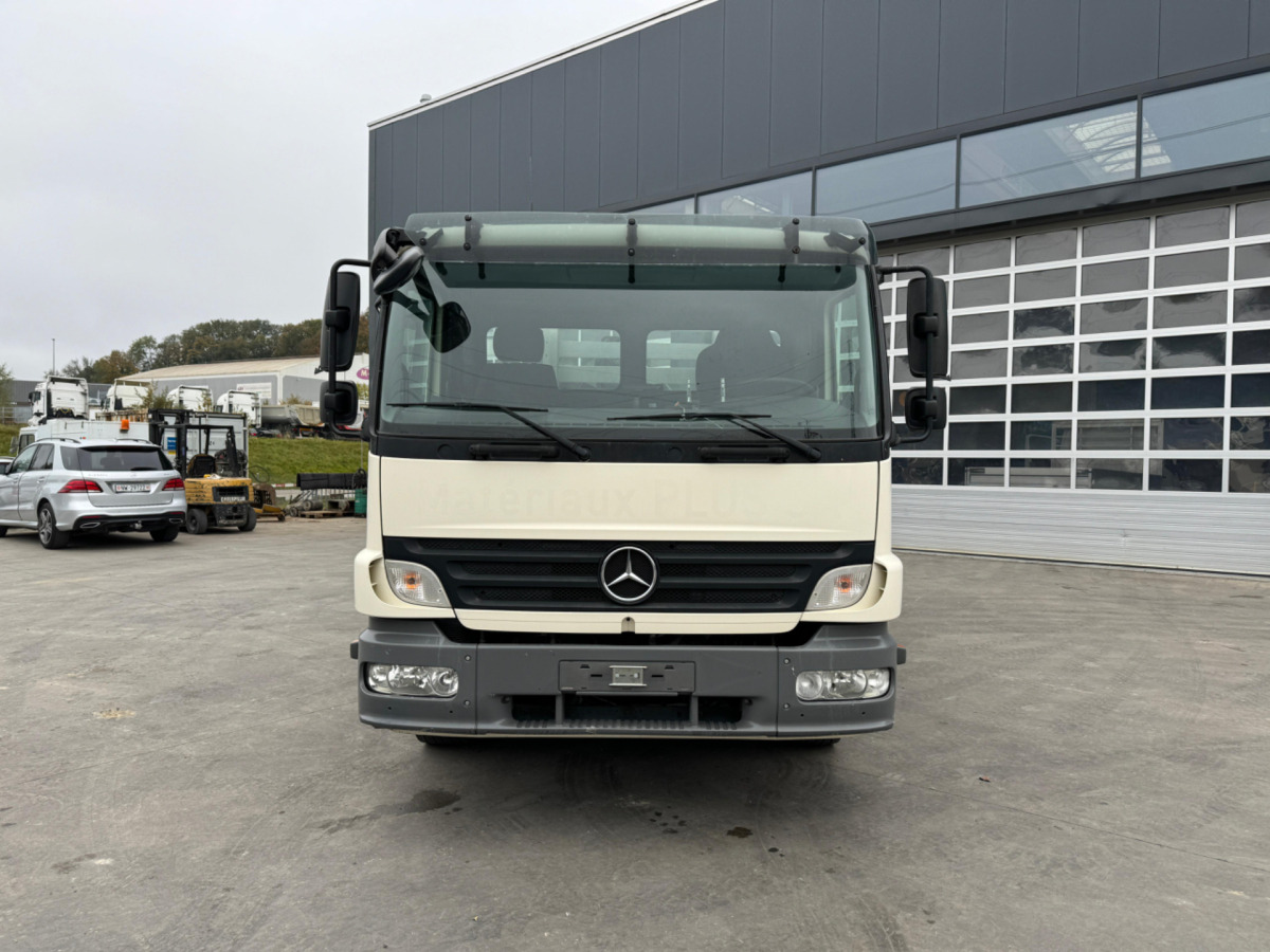 MERCEDES Atego 1329 4x2 Hiab 088-2 - Kipper, Autokran: das Bild 3 MERCEDES Atego 1329 4x2 Hiab 088-2 - Kipper, Autokran: das Bild 3