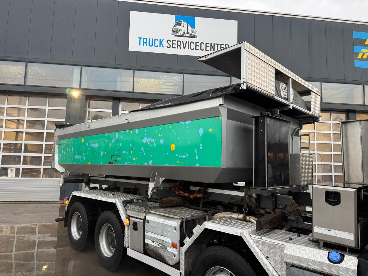 Marke Sutter 2S Bordmatik 14m3 - Kippaufbau: das Bild 2 Marke Sutter 2S Bordmatik 14m3 - Kippaufbau: das Bild 2