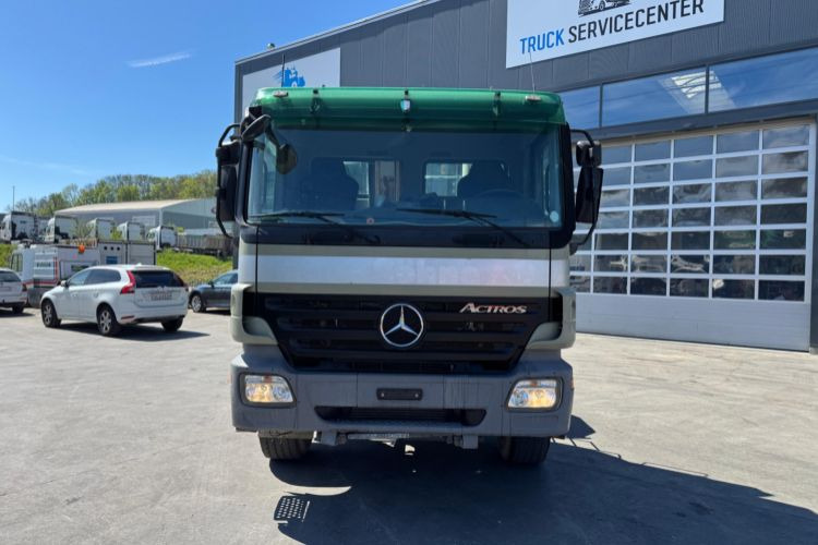 Mercedes-Benz Actros 3244 8x4 Hiab 26T AHK - Abrollkipper: das Bild 4 Mercedes-Benz Actros 3244 8x4 Hiab 26T AHK - Abrollkipper: das Bild 4