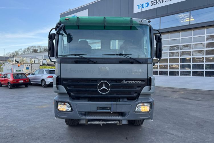 Mercedes-Benz Actros 3244 8x4 Mobas - Abrollkipper: das Bild 2 Mercedes-Benz Actros 3244 8x4 Mobas - Abrollkipper: das Bild 2