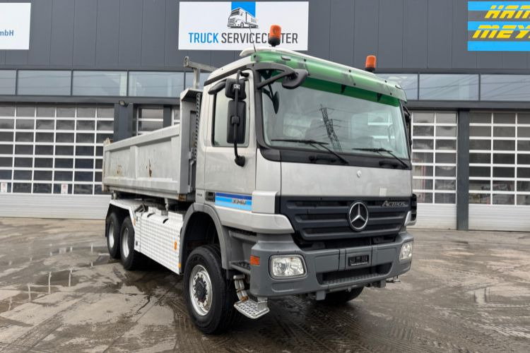 Mercedes-Benz Actros 3348 6x6 Bordmatic - Kipper: das Bild 4 Mercedes-Benz Actros 3348 6x6 Bordmatic - Kipper: das Bild 4