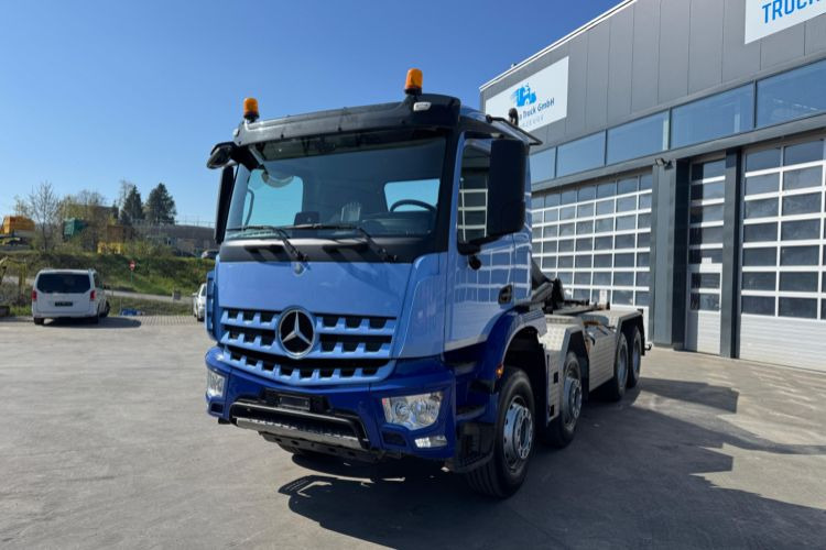 Mercedes-Benz Arocs 3246 Trösch Abroll 8x4 - Abrollkipper: das Bild 1 Mercedes-Benz Arocs 3246 Trösch Abroll 8x4 - Abrollkipper: das Bild 1
