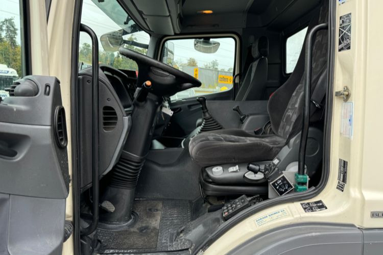 Kipper, Autokran Mercedes-Benz Atego 1329 4x2 Hiab 088-2: das Bild 16