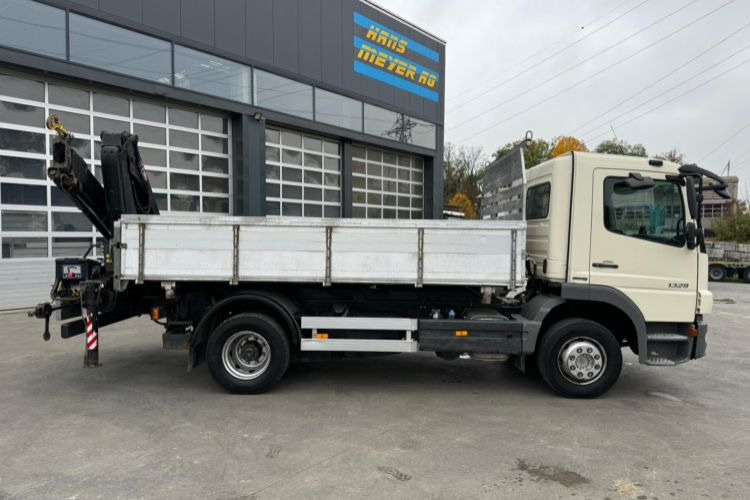 Kipper, Autokran Mercedes-Benz Atego 1329 4x2 Hiab 088-2: das Bild 7