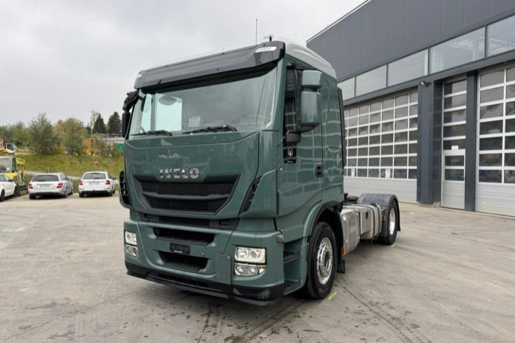 Iveco 480 4x2 Hydraulik & Kompressor - Sattelzugmaschine: das Bild 1 Iveco 480 4x2 Hydraulik & Kompressor - Sattelzugmaschine: das Bild 1