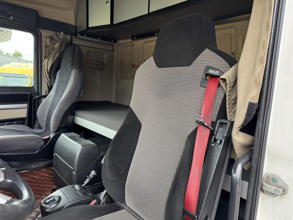 Sattelzugmaschine MAN TGX 18.460 GHH Kompressor: das Bild 10 Sattelzugmaschine MAN TGX 18.460 GHH Kompressor: das Bild 10