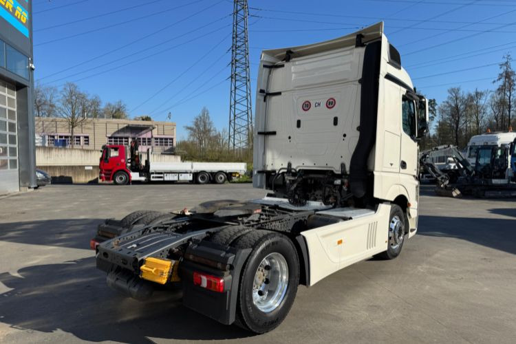 Mercedes-Benz Actros 1843 4x2 ADR - Sattelzugmaschine: das Bild 3 Mercedes-Benz Actros 1843 4x2 ADR - Sattelzugmaschine: das Bild 3