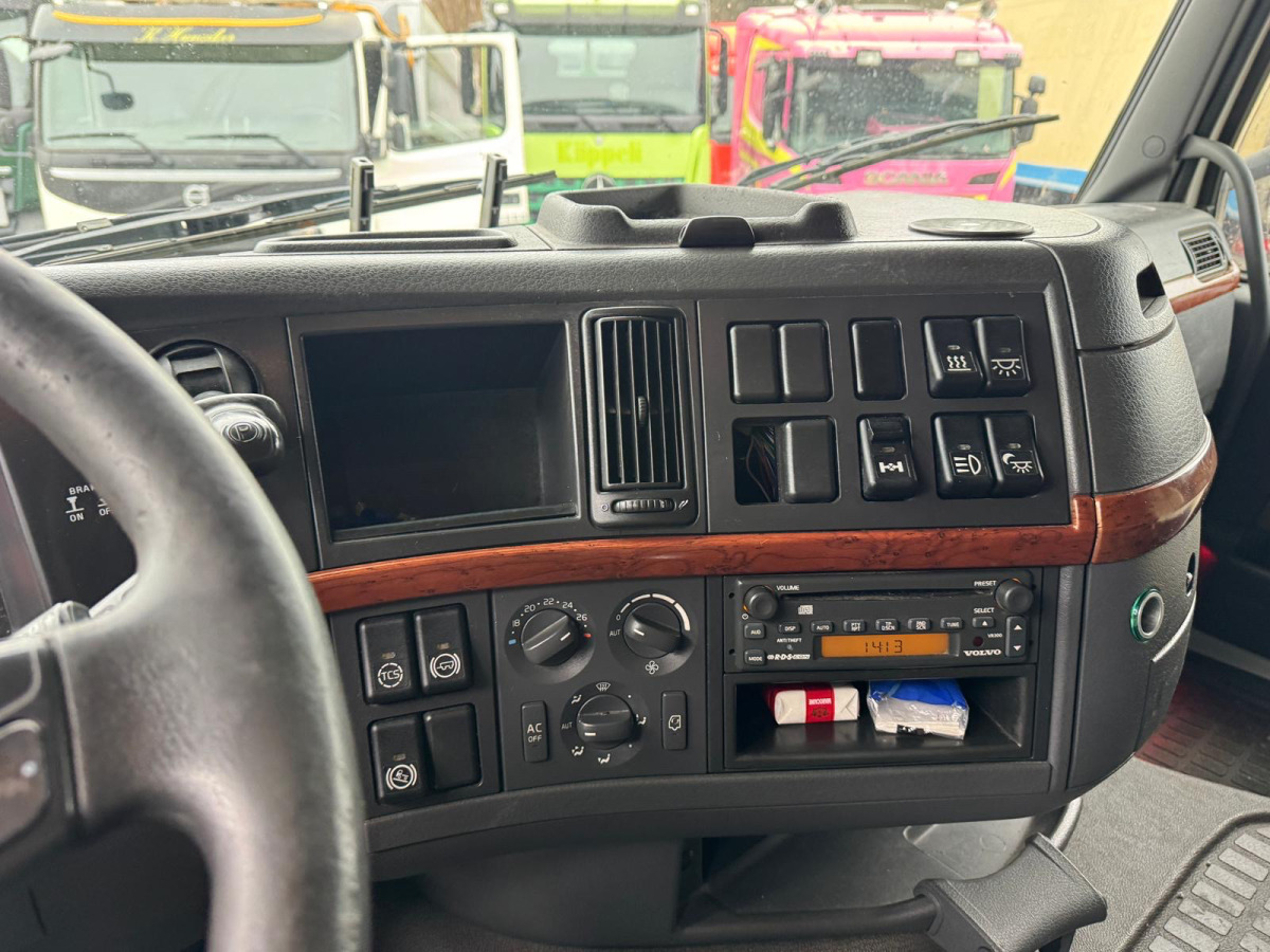 Sattelzugmaschine VOLVO FH-520 4x2: das Bild 16