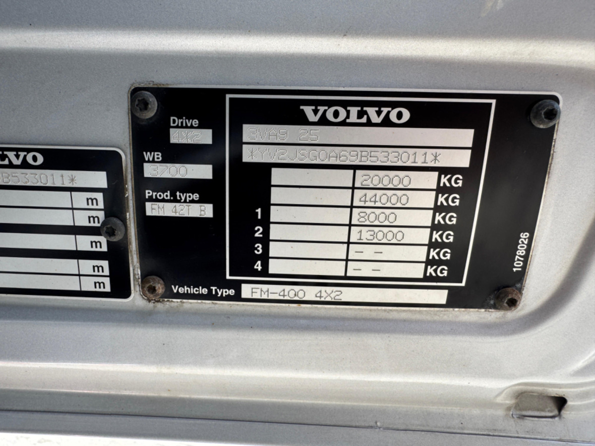 Autokran VOLVO FM-400 4x2 Bonfiglioli 15000-4: das Bild 18