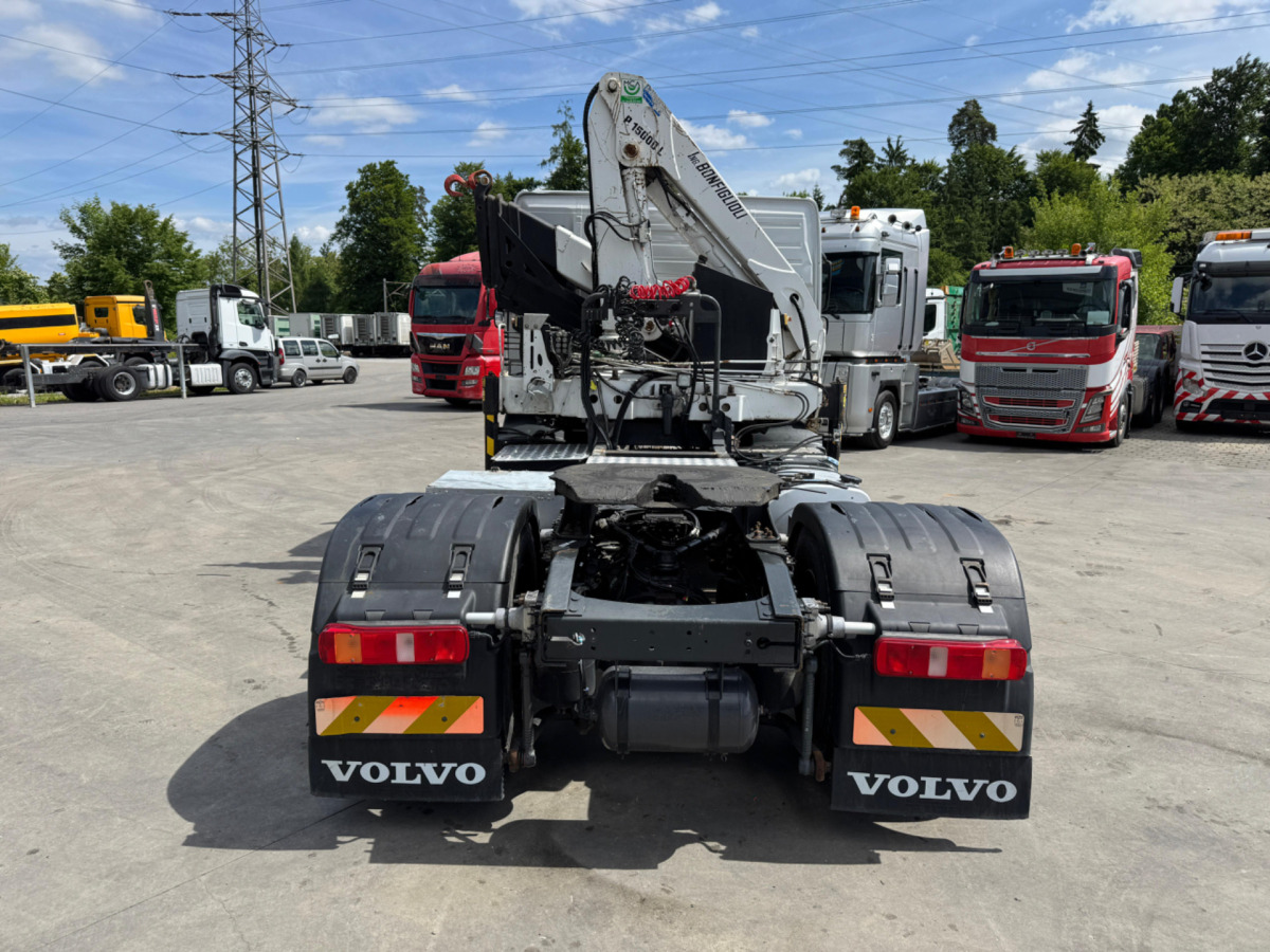 Autokran VOLVO FM-400 4x2 Bonfiglioli 15000-4: das Bild 9