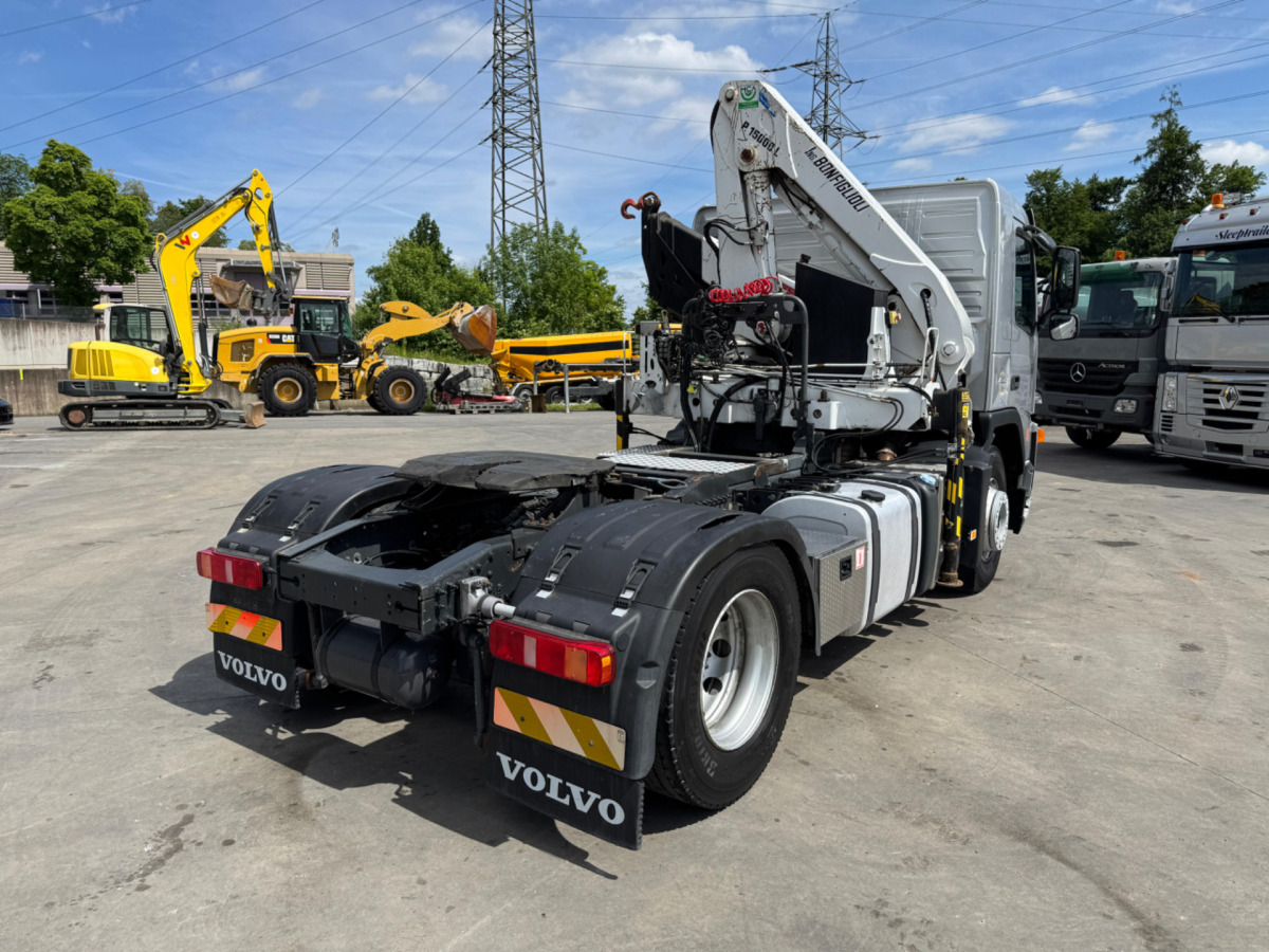 Autokran VOLVO FM-400 4x2 Bonfiglioli 15000-4: das Bild 8