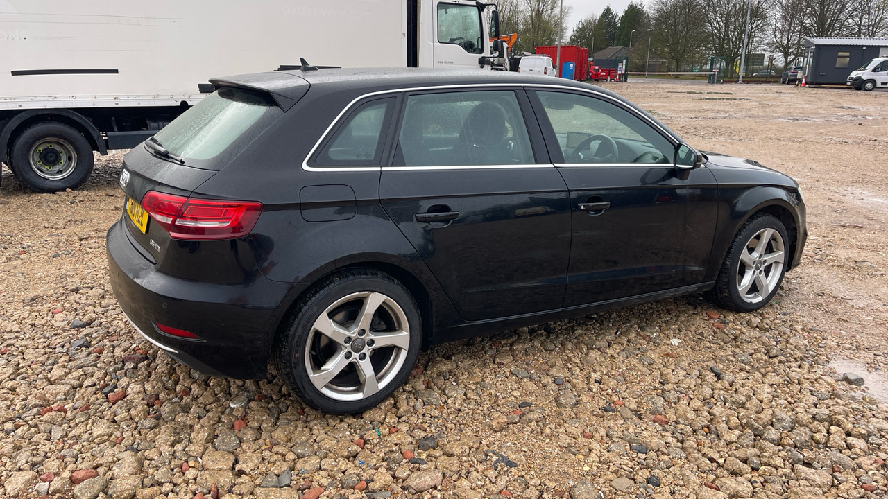 AUDI A3 2.0 35 TDI SPORT - Schrägheck: das Bild 4 AUDI A3 2.0 35 TDI SPORT - Schrägheck: das Bild 4