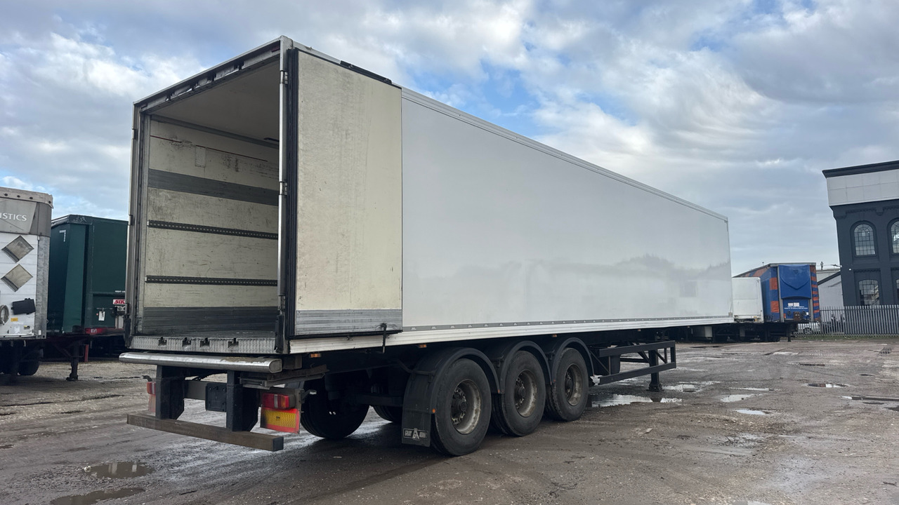 GRAY ADAMS FRIDGE BOX - Anhänger: das Bild 5 GRAY ADAMS FRIDGE BOX - Anhänger: das Bild 5