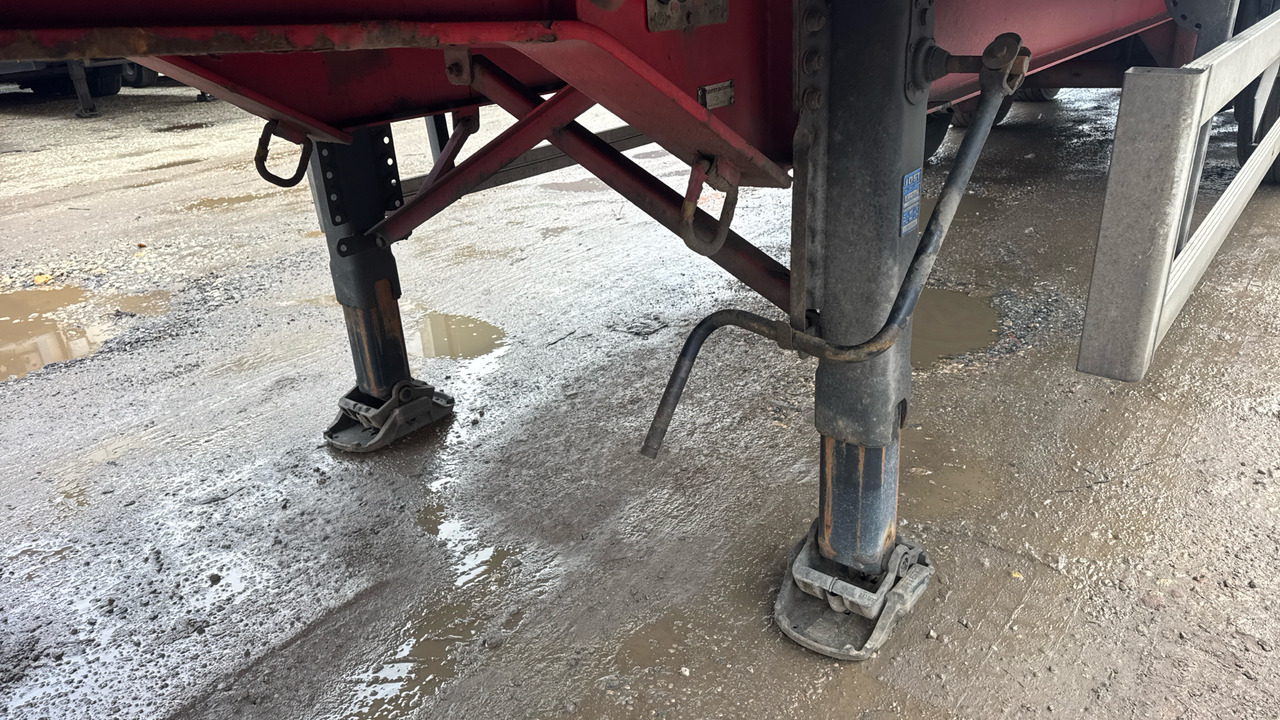 Anhänger MONTRACON CURTAINSIDE: das Bild 14