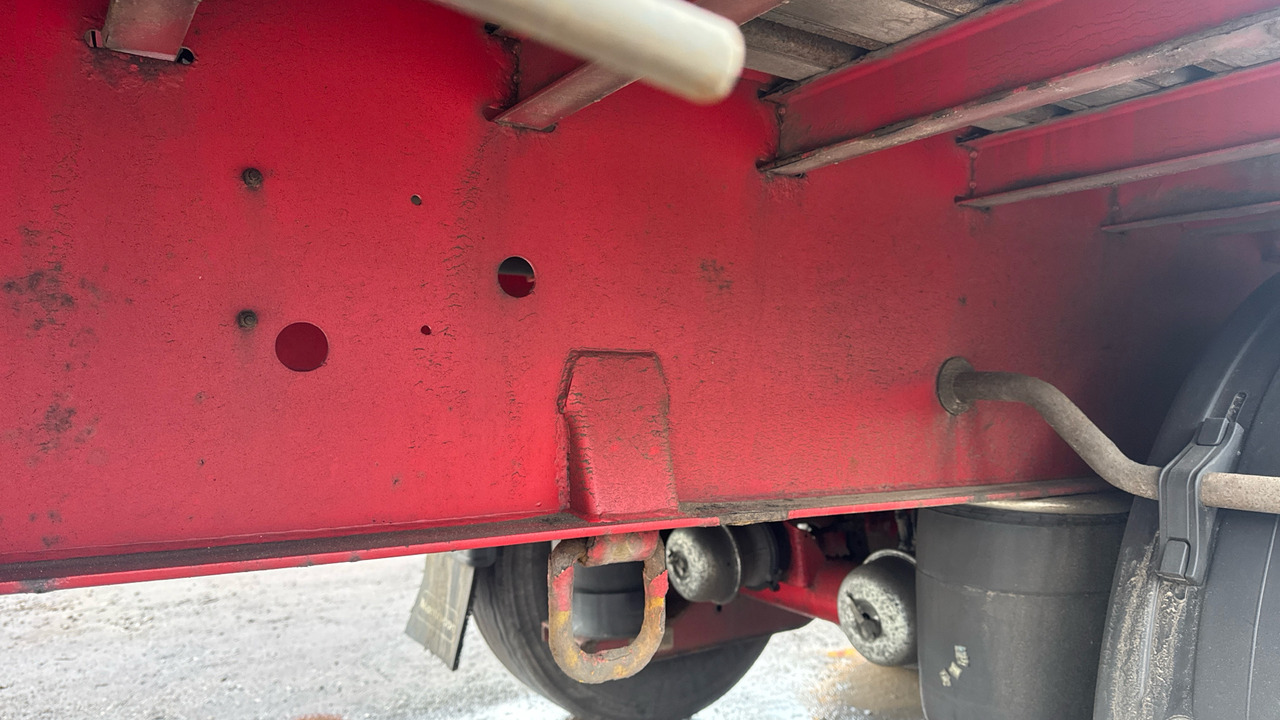 Anhänger MONTRACON CURTAINSIDE: das Bild 13