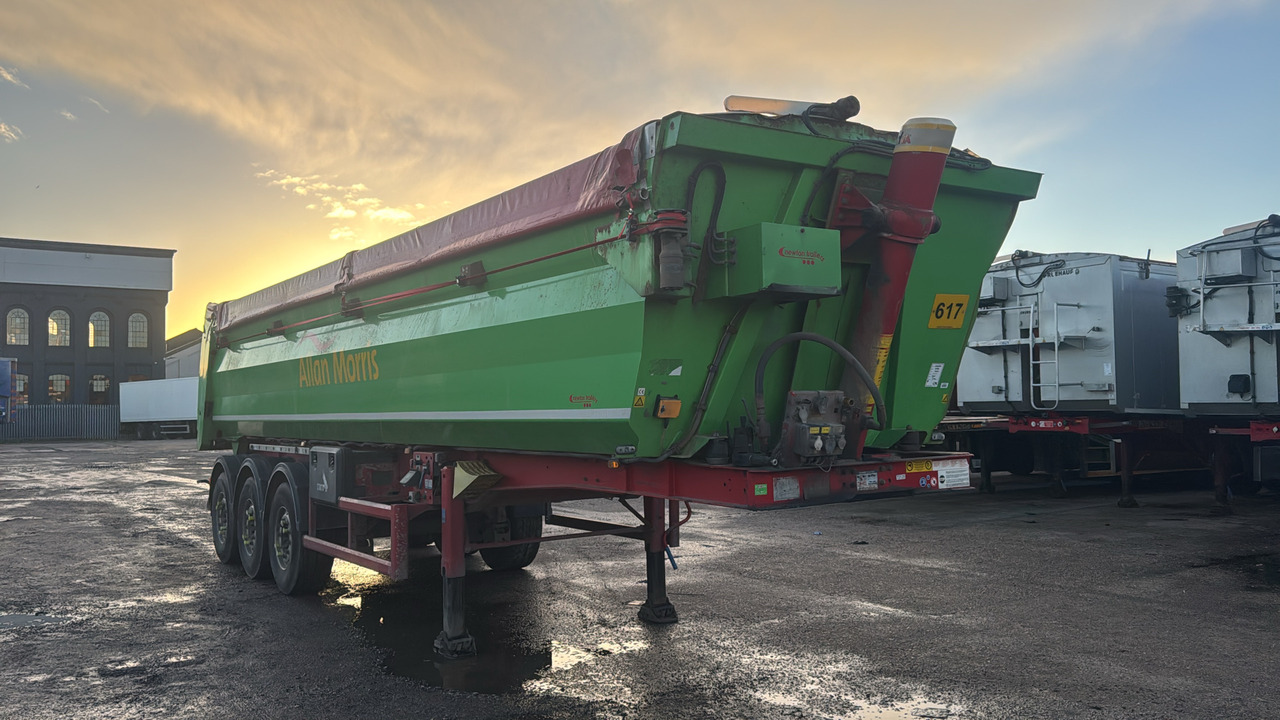 STAS TIPPER 'U' ROCKSTAR - Anhänger: das Bild 1 STAS TIPPER 'U' ROCKSTAR - Anhänger: das Bild 1