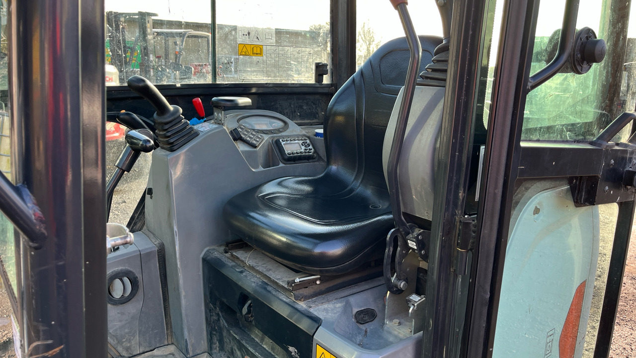 BOBCAT E17 - Minibagger: das Bild 5 BOBCAT E17 - Minibagger: das Bild 5