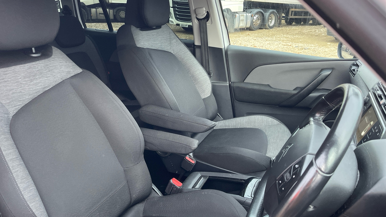 PKW CITROEN GRAND C4 PICASSO 1.6 BLUE HDI 100PS: das Bild 8 PKW CITROEN GRAND C4 PICASSO 1.6 BLUE HDI 100PS: das Bild 8