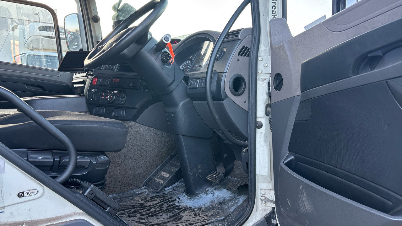 DAF CF 260 - Koffer LKW: das Bild 5 DAF CF 260 - Koffer LKW: das Bild 5