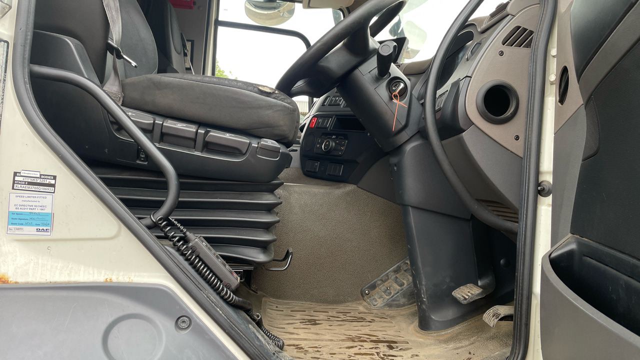 DAF CF 260 - Plane LKW: das Bild 5 DAF CF 260 - Plane LKW: das Bild 5