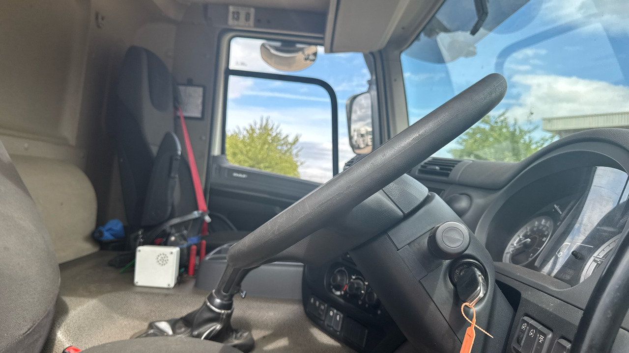 DAF CF 330 - Pritsche LKW, Autokran: das Bild 5 DAF CF 330 - Pritsche LKW, Autokran: das Bild 5