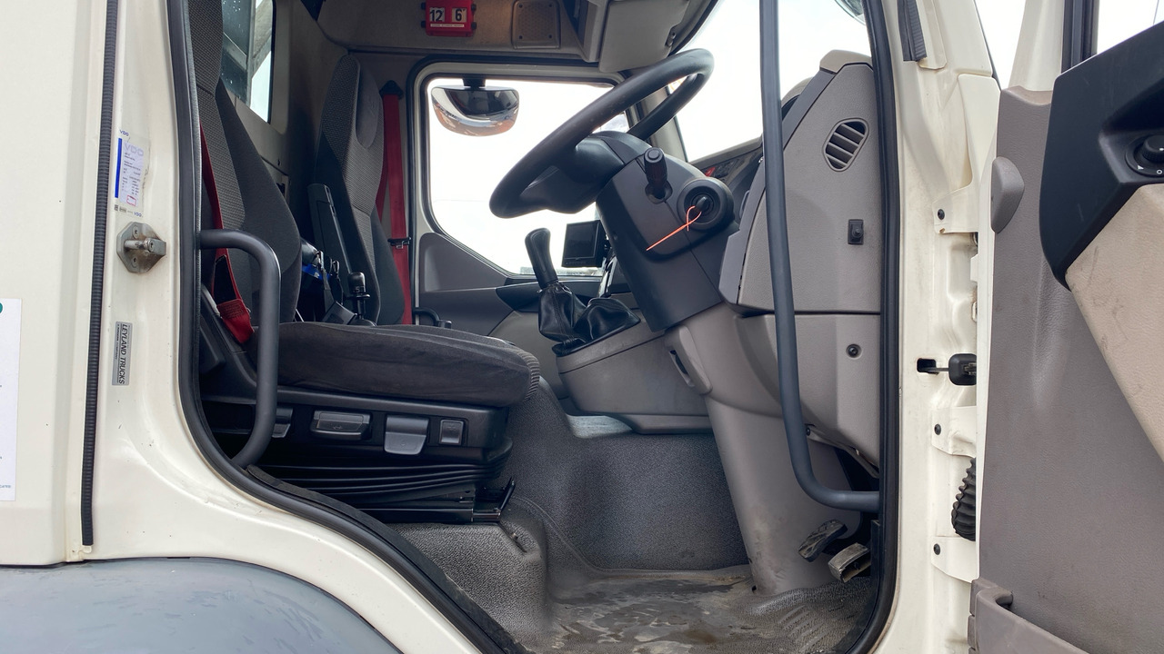 DAF LF 220 - Pritsche LKW, Autokran: das Bild 5 DAF LF 220 - Pritsche LKW, Autokran: das Bild 5