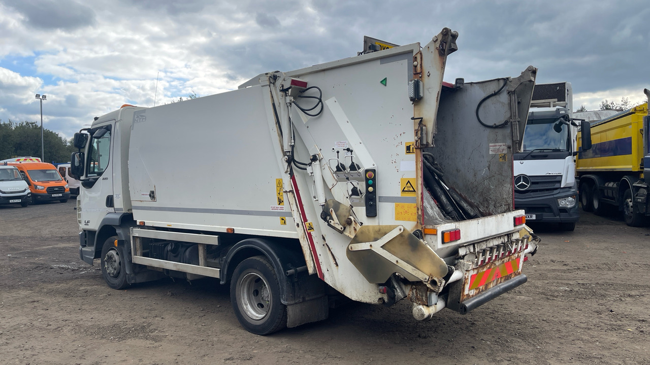 DAF LF 220 - Müllwagen: das Bild 3 DAF LF 220 - Müllwagen: das Bild 3