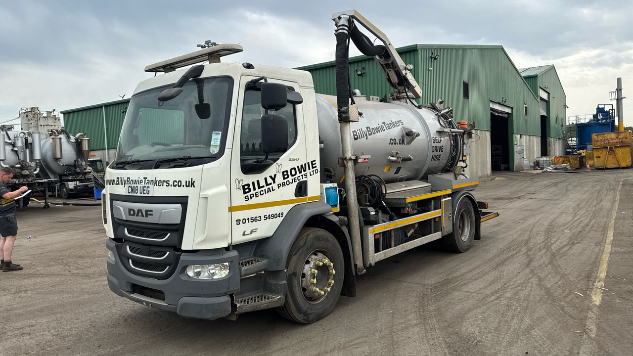 DAF LF 280 - Saug-/ Spülfahrzeug: das Bild 2 DAF LF 280 - Saug-/ Spülfahrzeug: das Bild 2