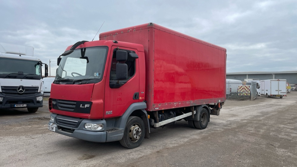 DAF LF 45.140 7.5 TONNE - Koffer LKW: das Bild 2 DAF LF 45.140 7.5 TONNE - Koffer LKW: das Bild 2