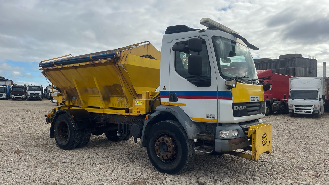DAF LF 55.220 - Schneeräumfahrzeug: das Bild 1 DAF LF 55.220 - Schneeräumfahrzeug: das Bild 1