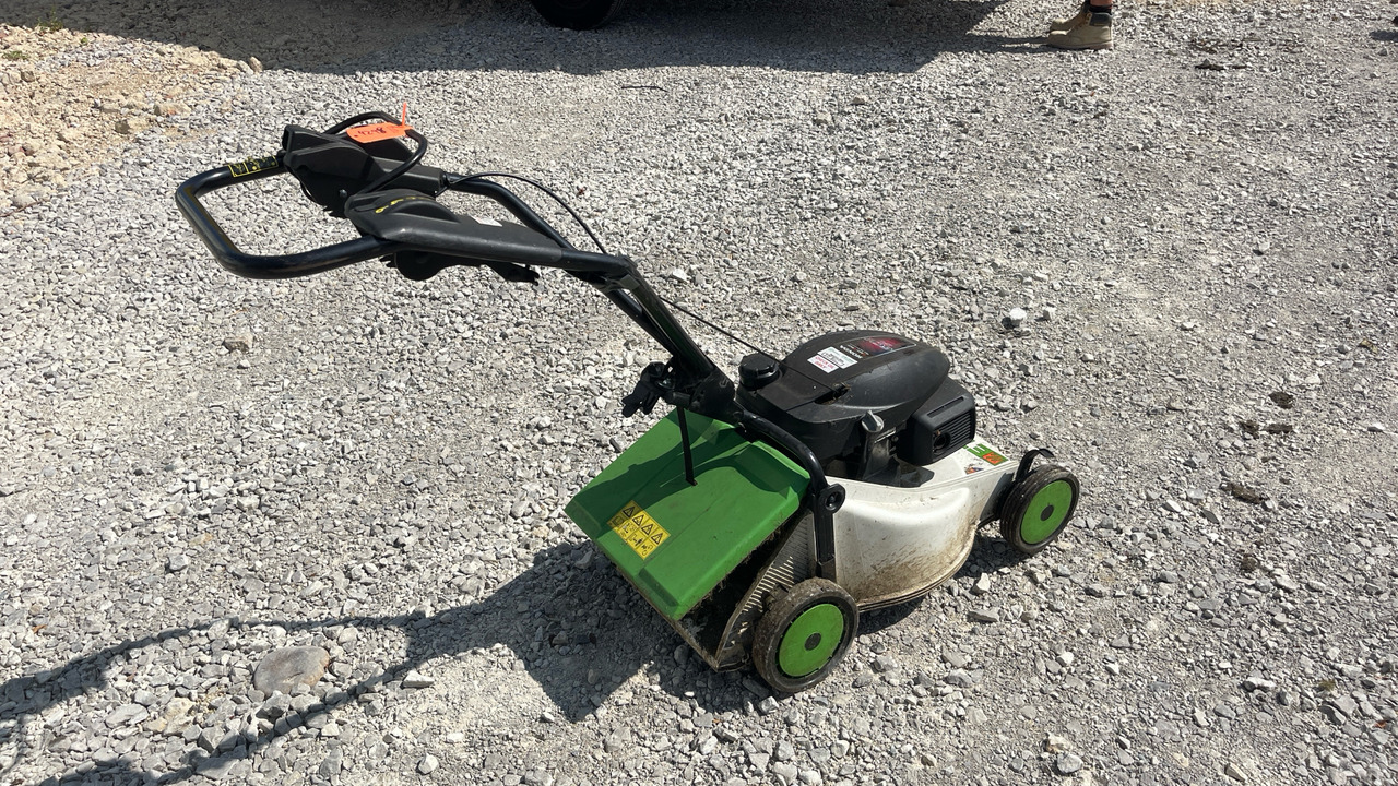 ETESIA PHE3 - Rasenmäher: das Bild 2 ETESIA PHE3 - Rasenmäher: das Bild 2
