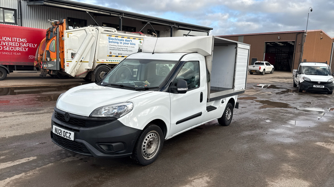 FIAT DOBLO 1.6 MULTIJET 16V II - Koffer Transporter: das Bild 2 FIAT DOBLO 1.6 MULTIJET 16V II - Koffer Transporter: das Bild 2