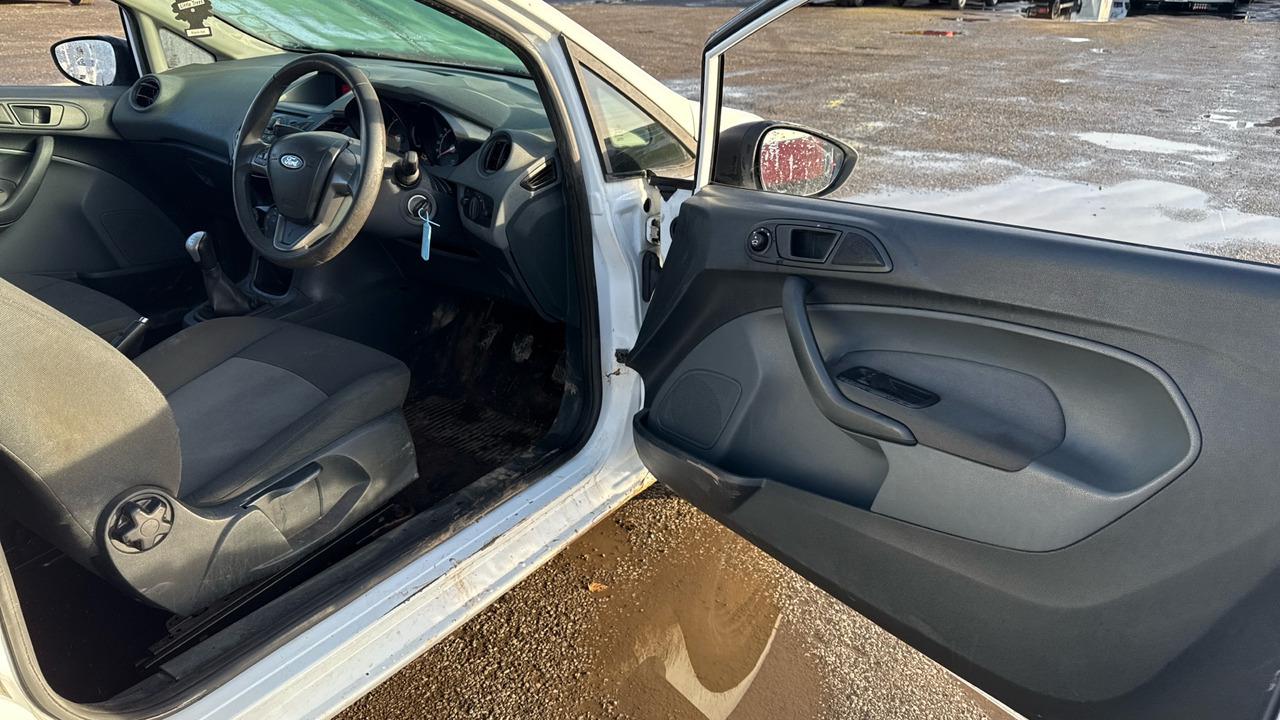 FORD FIESTA 1.4 TDCI 68PS - PKW: das Bild 5 FORD FIESTA 1.4 TDCI 68PS - PKW: das Bild 5