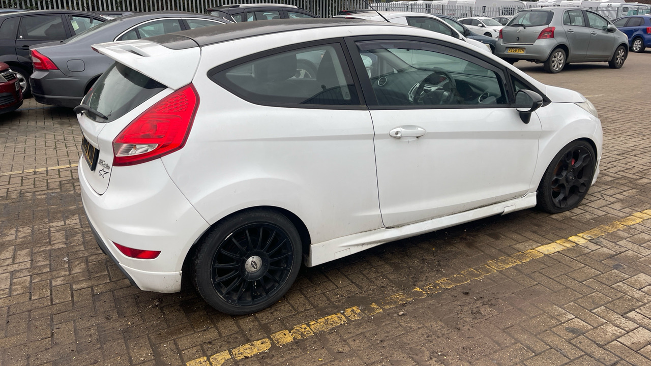 FORD FIESTA S 90 1.6 TDCI ZETEC - Schrägheck: das Bild 4 FORD FIESTA S 90 1.6 TDCI ZETEC - Schrägheck: das Bild 4
