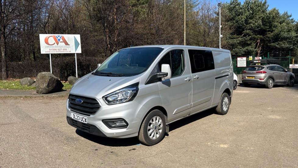 FORD TRANSIT CUSTOM 300 LIMITED 2.0 TDCI 130PS - Transporter mit Doppelkabine: das Bild 2 FORD TRANSIT CUSTOM 300 LIMITED 2.0 TDCI 130PS - Transporter mit Doppelkabine: das Bild 2